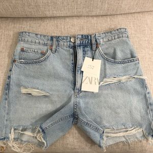 NWT Zara Relaxed Ripped Mid Rise Shorts